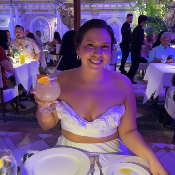 MESHKI Paloma Rose Crop Top & Missy Satin Skirt size XL - Picture 2 of 3